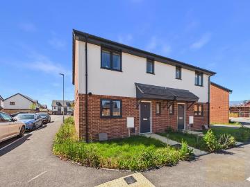 3 bedroom semi detached house to rent