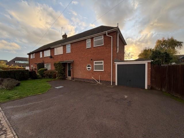 3 bedroom semi detached house to rent