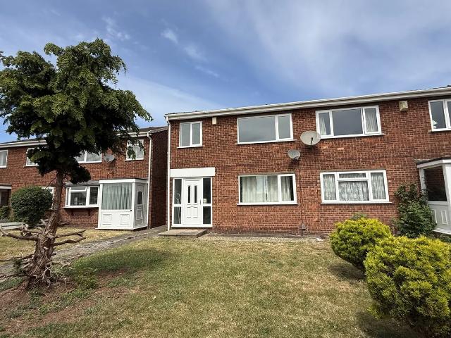 3 bedroom semi detached house to rent