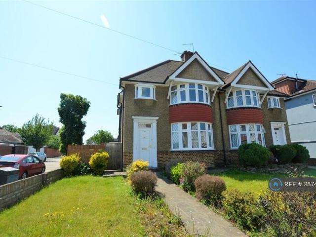 3 bedroom semi detached house to rent