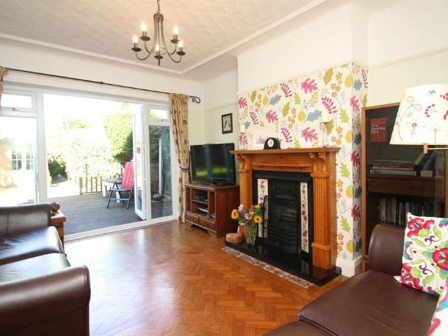 3 bedroom semi detached house to rent