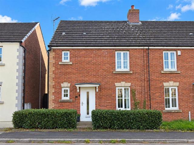 3 bedroom semi detached house to rent
