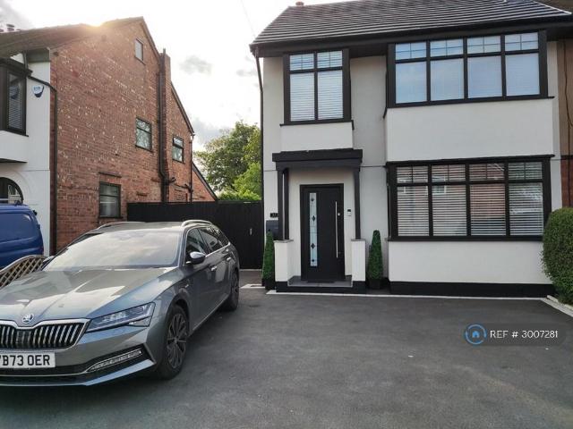 3 bedroom semi detached house to rent