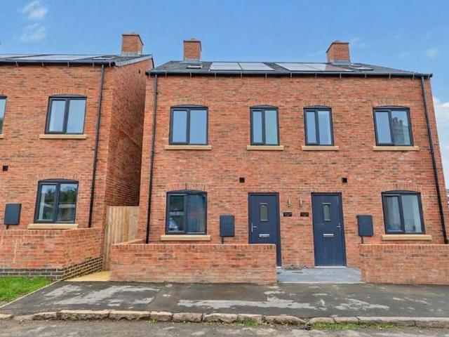 3 bedroom semi detached house for sale
