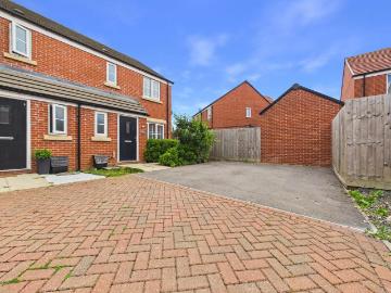 3 bedroom semi detached house for sale