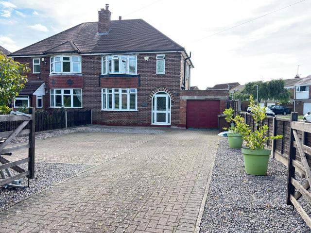 3 bedroom semi detached house for sale