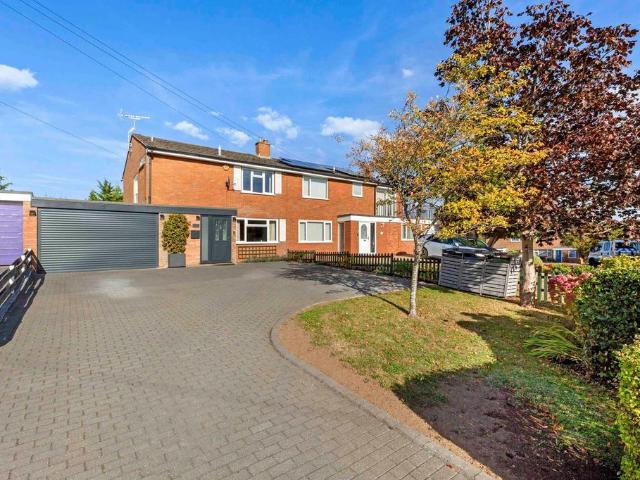3 bedroom semi detached house for sale
