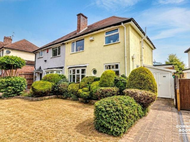 3 bedroom semi detached house for sale