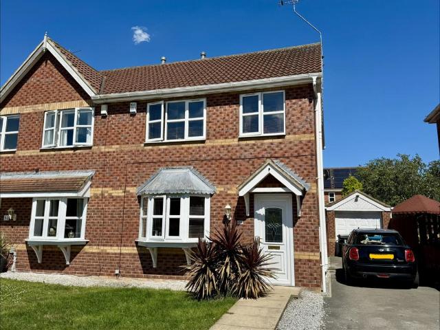 3 bedroom semi detached house for sale