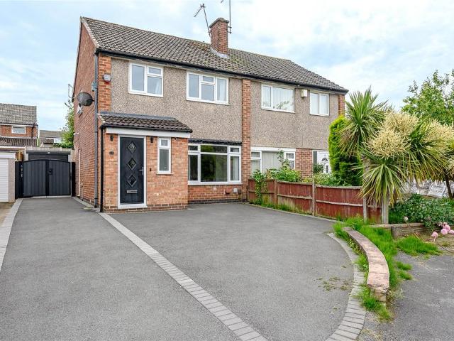 3 bedroom semi detached house for sale