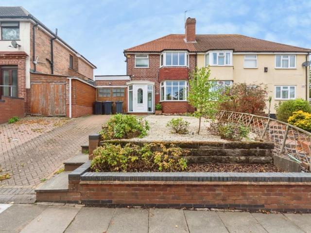 3 bedroom semi detached house for sale