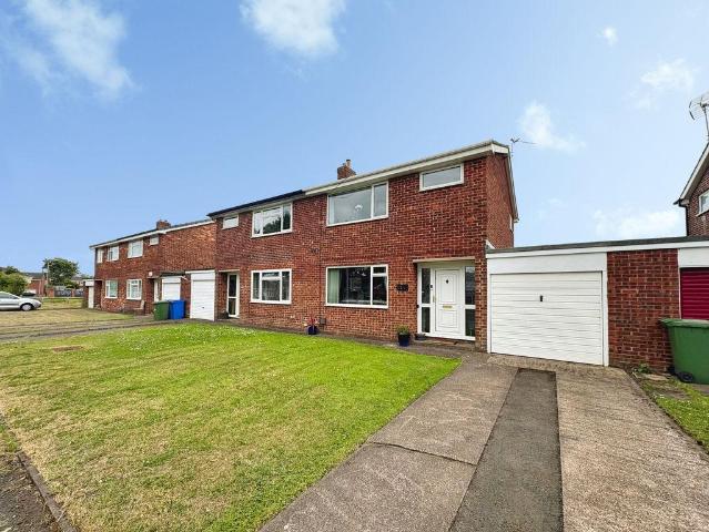 3 bedroom semi detached house for sale