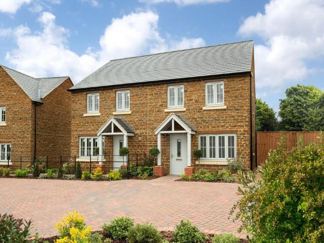 2 bedroom semi detached house for sale