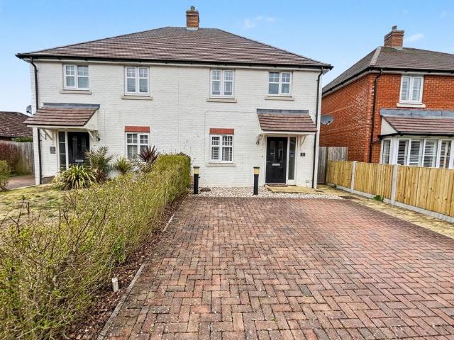 3 bedroom semi detached house for sale