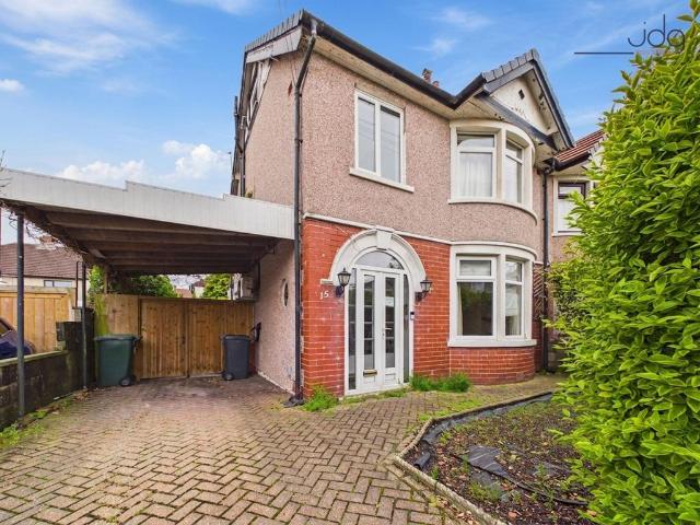 3 bedroom semi detached house for sale