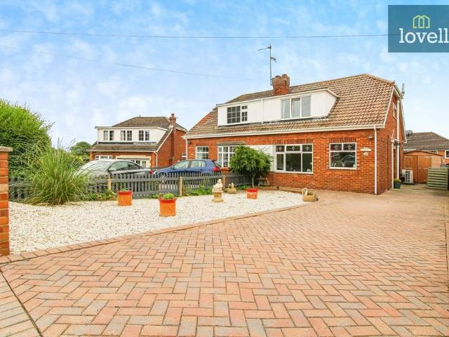 3 bedroom semi detached house for sale