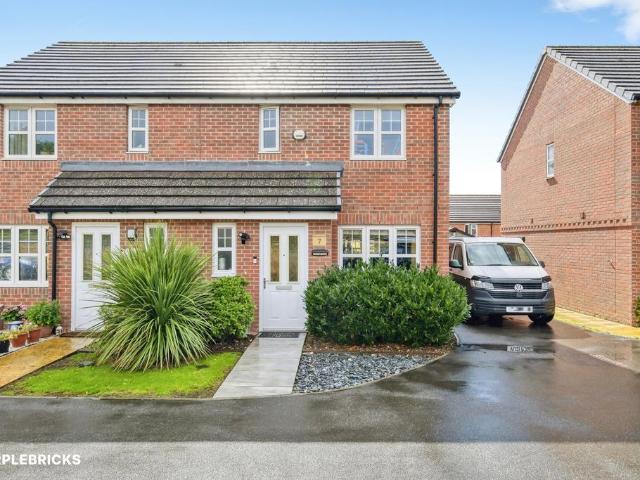 3 bedroom semi detached house for sale