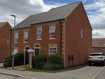 3 bedroom semi detached house for sale
