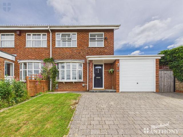 3 bedroom semi detached house for sale