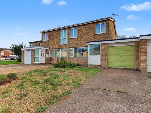 3 bedroom semi detached house for sale