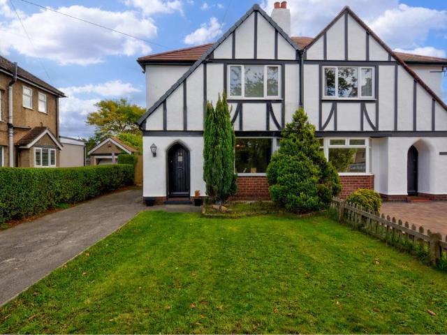 3 bedroom semi detached house for sale