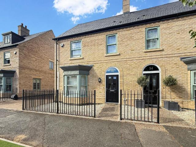 3 bedroom semi detached house for sale