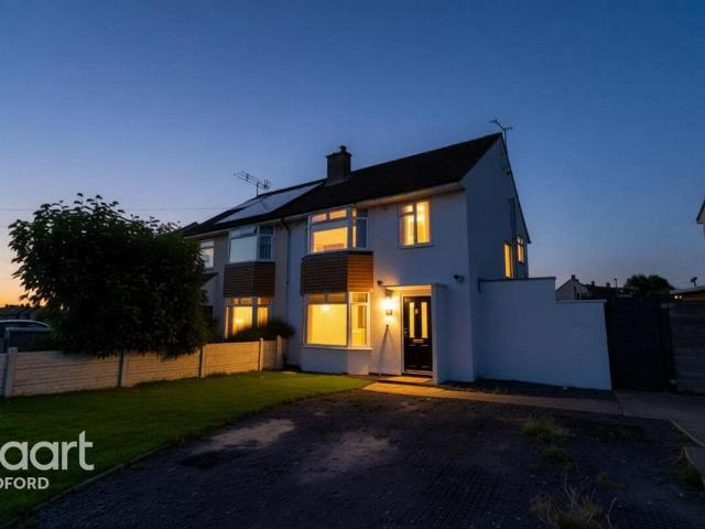 3 bedroom semi detached house for sale