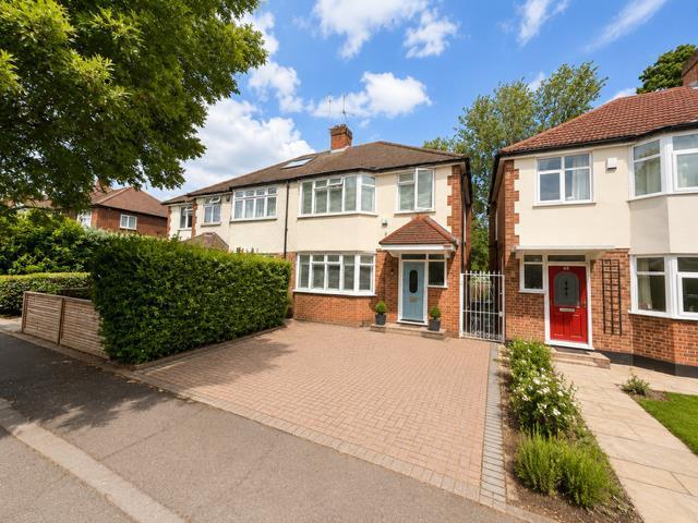 3 bedroom semi detached house for sale