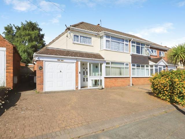 3 bedroom semi detached house for sale