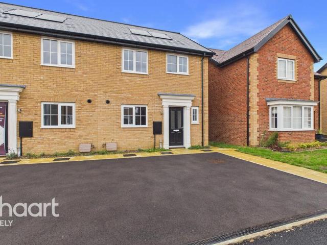 3 bedroom semi detached house for sale