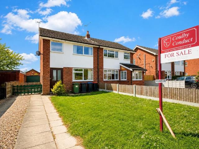 3 bedroom semi detached house for sale