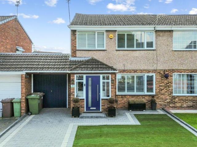 3 bedroom semi detached house for sale