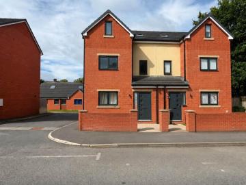 3 bedroom semi detached house for sale