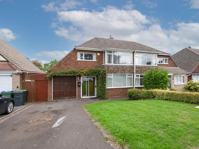 3 bedroom semi detached house for sale