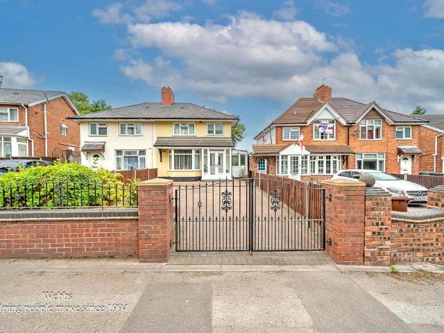 3 bedroom semi detached house for sale