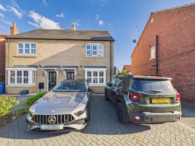 3 bedroom semi detached house for sale