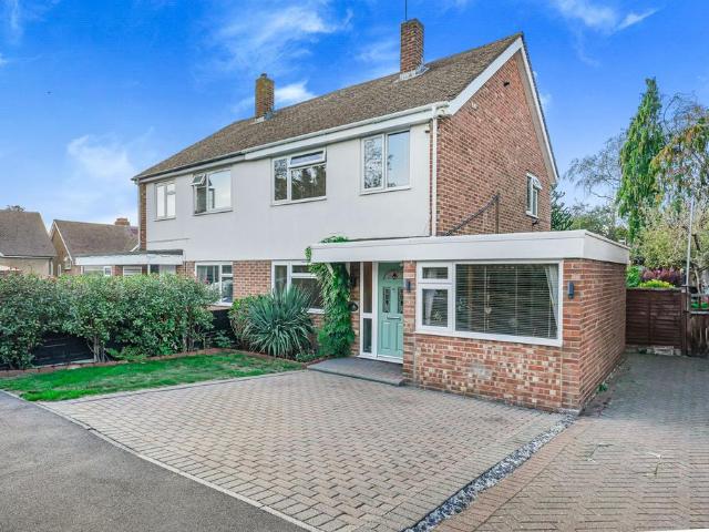 3 bedroom semi detached house for sale
