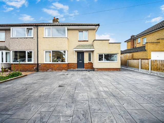 3 bedroom semi detached house for sale