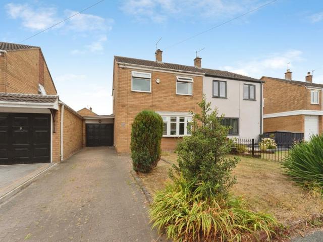 3 bedroom semi detached house for sale