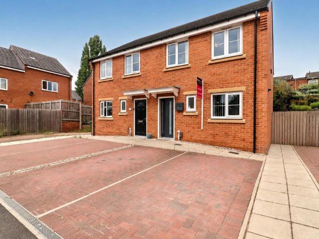 3 bedroom semi detached house for sale