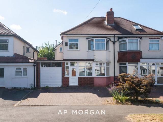 3 bedroom semi detached house for sale