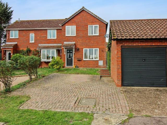 3 bedroom semi detached house for sale