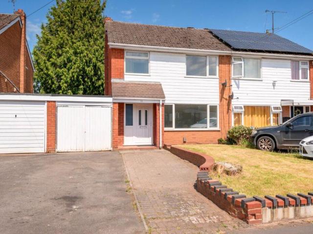 3 bedroom semi detached house for sale