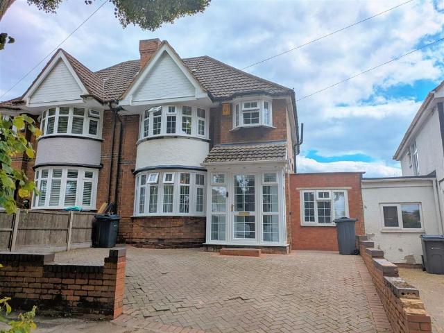 3 bedroom semi detached house for sale