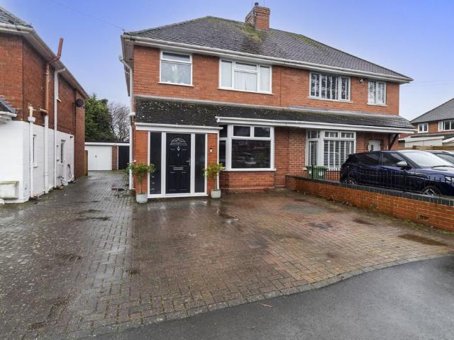 3 bedroom semi detached house for sale