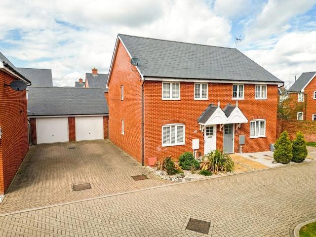 3 bedroom semi detached house for sale