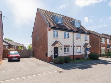 3 bedroom semi detached house for sale
