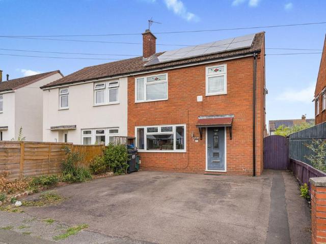 3 bedroom semi detached house for sale