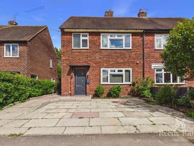 3 bedroom semi detached house for sale