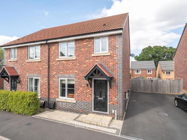 3 bedroom semi detached house for sale